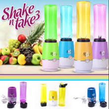 Charger l'image dans la galerie, Shake N Take 3 Mini Mélangeur Unboxing 2019 -- الخلاط الصغير و العجيب